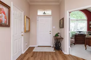 305 Chantilly Ct, Hurst, TX 76054 - Photo 6