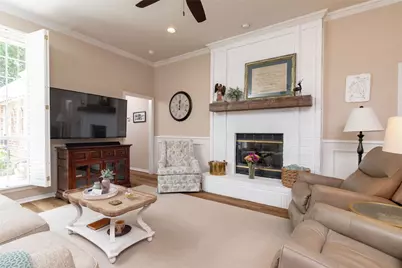305 Chantilly Court, Hurst, TX 76054 - Photo 12