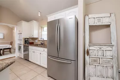 305 Chantilly Court, Hurst, TX 76054 - Photo 20