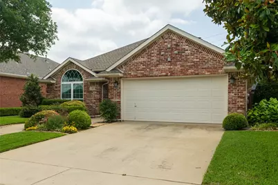 305 Chantilly Court, Hurst, TX 76054 - Photo 4