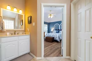 305 Chantilly Ct, Hurst, TX 76054 - Photo 28