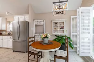 305 Chantilly Ct, Hurst, TX 76054 - Photo 22