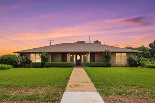 2608 Buckingham Dr, Denton, TX 76209 - Photo 2