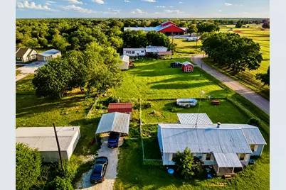 112 Woodlake Lane, Axtell, TX 76624 - Photo 2