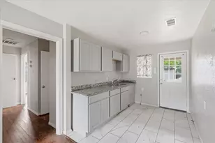 1307 Stone Dr, Irving, TX 75061 - Photo 10