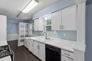 6032 Westridge Ln, Fort Worth, TX 76116 - Photo 8