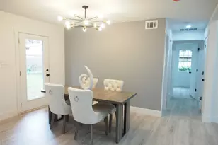 1703 Foster Dr, Arlington, TX 76012 - Photo 10