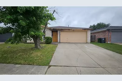 714 Charles City Drive, Arlington, TX 76018 - Photo 2