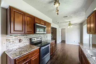 1701 Paxton Dr, Carrollton, TX 75007 - Photo 12