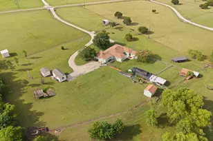 4736 St Leger Dr, Cleburne, TX 76033 - Photo 2