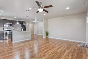 605 Powers St, Lacy Lakeview, TX 76705 - Photo 6