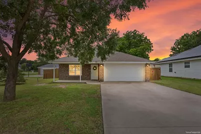 605 Powers Street, Lacy Lakeview, TX 76705 - Photo 1