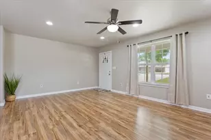 605 Powers St, Lacy Lakeview, TX 76705 - Photo 4