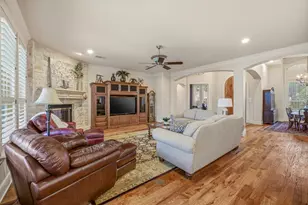 2707 Harborside Dr, Granbury, TX 76048 - Photo 6