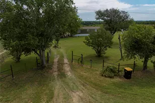 204 County Rd 443, Chilton, TX 76524 - Photo 4