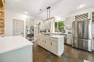 1300 Edgewood Ct, Carrollton, TX 75007 - Photo 14