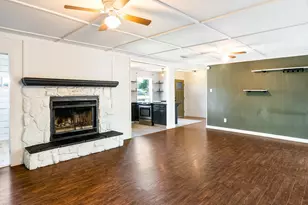 906 Pleasant Valley Rd, Garland, TX 75040 - Photo 8