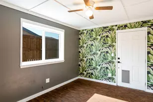 906 Pleasant Valley Rd, Garland, TX 75040 - Photo 14