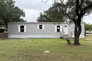 2802 Sycamore Ct, Granbury, TX 76048 - Photo 1