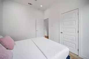 1350 Strickland St, Dallas, TX 75216 - Photo 18