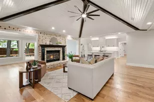2335 Los Robles St, Grapevine, TX 76051 - Photo 6
