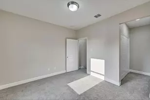 1707 Ash Crescent St, Fort Worth, TX 76104 - Photo 14