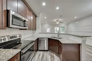 1707 Ash Crescent St, Fort Worth, TX 76104 - Photo 4