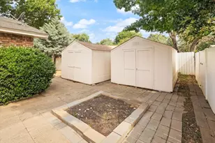 2505 Crestmoor Ct, Arlington, TX 76016 - Photo 32