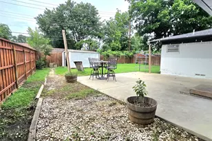 2953 Bay Oaks Dr, Dallas, TX 75229 - Photo 12