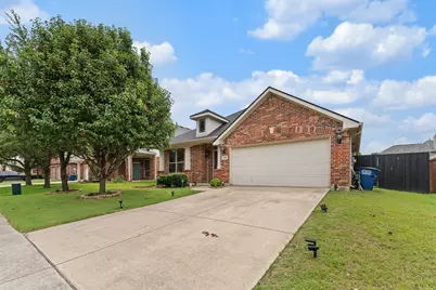 2616 Pine Trail Drive, Little Elm, TX 75068 - Photo 2