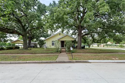 612 W Moss Street, Eastland, TX 76448 - Photo 1