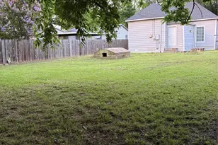918 S Maxey St, Sherman, TX 75090 - Photo 32