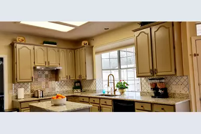 2140 Sandell Drive, Grapevine, TX 76051 - Photo 12