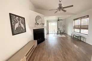 914 Azalia Dr, Lewisville, TX 75067 - Photo 4