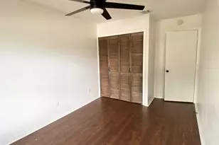 914 Azalia Dr, Lewisville, TX 75067 - Photo 10