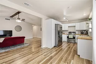 2137 Village Green Dr, Garland, TX 75044 - Photo 12