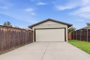 2137 Village Green Dr, Garland, TX 75044 - Photo 28