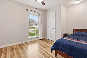 2137 Village Green Dr, Garland, TX 75044 - Photo 16