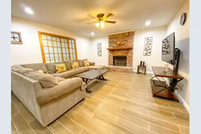 4250 Claremont Drive, Grand Prairie, TX 75052 - Photo 2