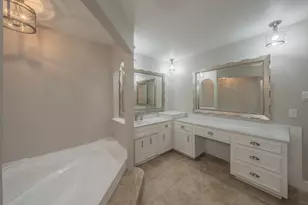 1724 Prestonwood Dr, Arlington, TX 76012 - Photo 20