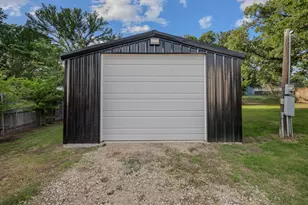 1216 Terry Dr, Willow Park, TX 76008 - Photo 8