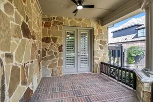 1216 Queen Peggy Ln, Lewisville, TX 75056 - Photo 4
