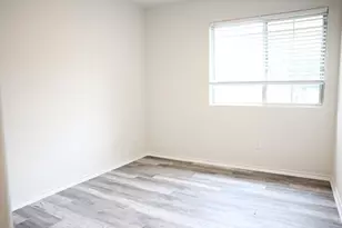 802 S 5th St, Bonham, TX 75418 - Photo 22