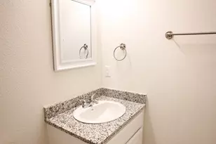 802 S 5th St, Bonham, TX 75418 - Photo 24