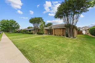 2035 Clearwater Trail, Carrollton, TX 75010 - Photo 4