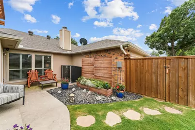 2035 Clearwater Trail, Carrollton, TX 75010 - Photo 34
