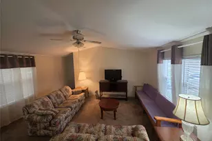 237 High Bluff Dr, Bridgeport, TX 76426 - Photo 2