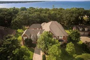 721 Paradise Cove, Shady Shores, TX 76208 - Photo 2