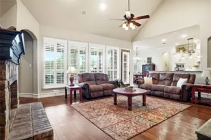 124 Carnes Ct, Springtown, TX 76082 - Photo 10