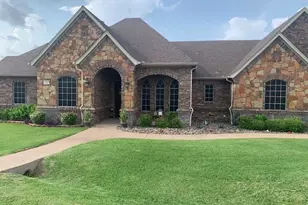 124 Carnes Ct, Springtown, TX 76082 - Photo 2